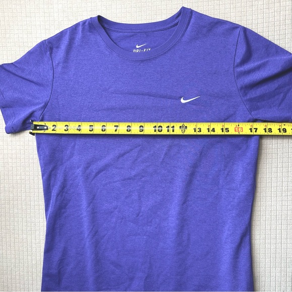 Nike Dri-Fit T Shirt Womens M Short Sleeve Moisture Wicking Stretch Scoop Neck - Picture 8 of 10